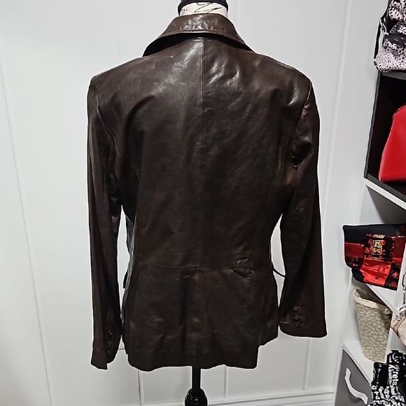 Chic Brown Removable Collar Leather Jacket - Picture 4 of 9